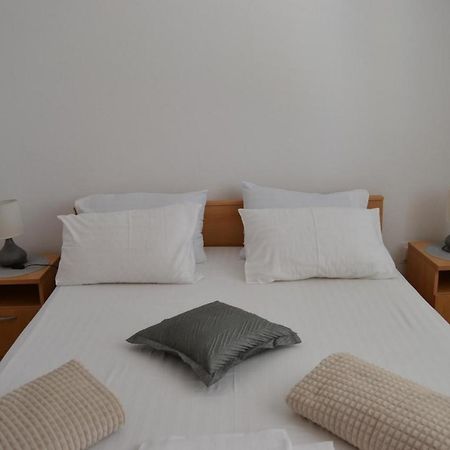 Apartments Elli กอร์จูลา ภายนอก รูปภาพ